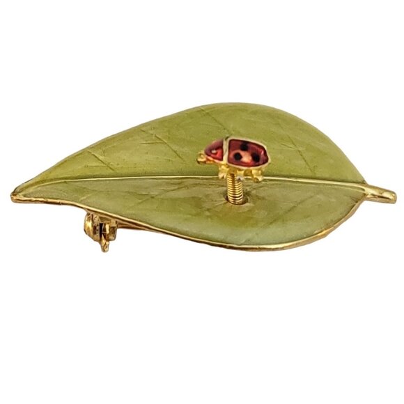 LIA Green Enamel Leaf Ladybug Trembler Brooch Pin, Signed M453 - Picture 2 of 7